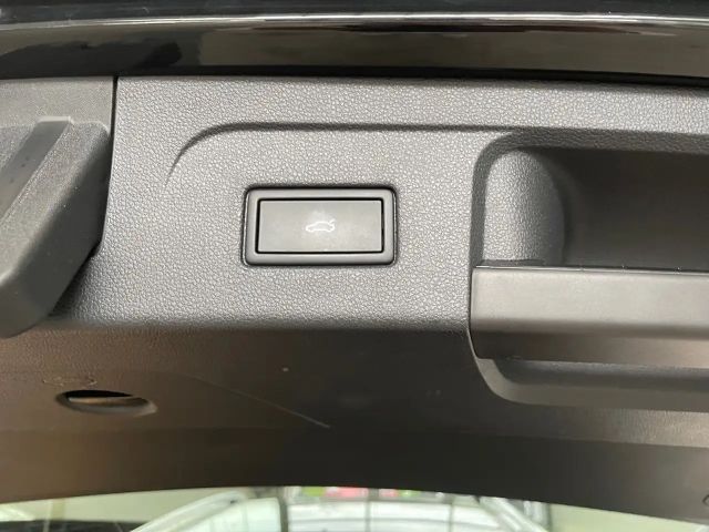 Volkswagen Touran DSG R-Line