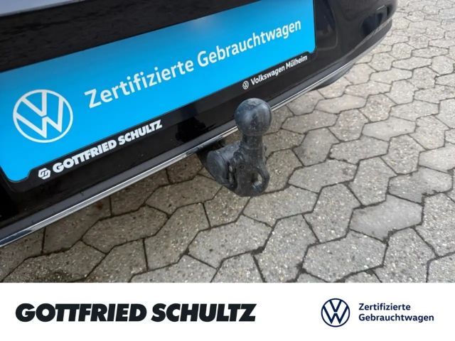 Volkswagen Golf 1.5 eTSI DSG