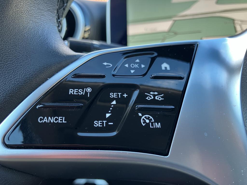 Mercedes-Benz C 200 AVANTGARDE Sedan