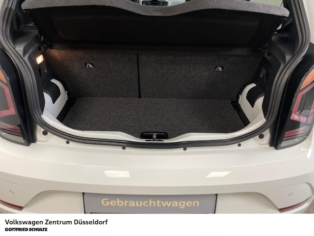 Volkswagen up! Active