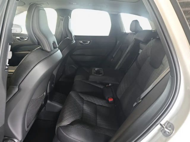 Volvo XC60 AWD Core Recharge T8