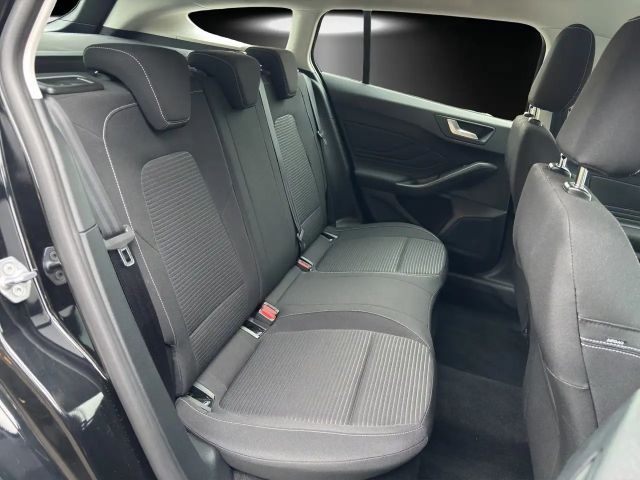 Ford Focus Titanium Wagon