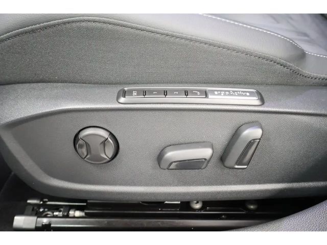 Volkswagen Golf 1.5 TSI Golf VIII