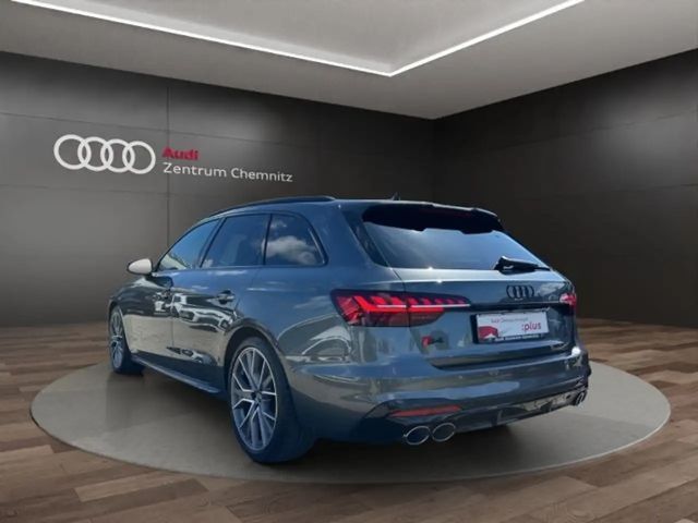 Audi S4 Avant Quattro