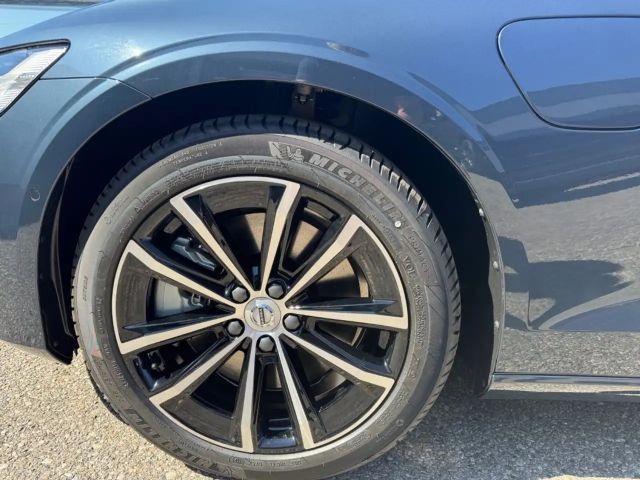 Volvo V60 AWD Dark Hybrid Plus T6