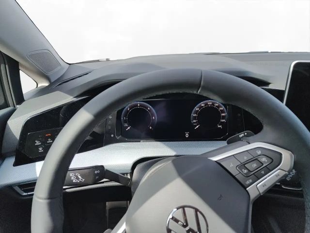 Volkswagen Golf Life Variant