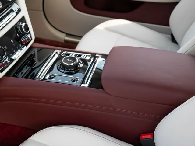 Rolls-Royce Spectre #Provenance