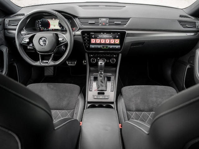 Skoda Superb 2.0 TDI Combi Sportline