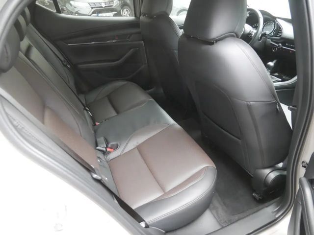 Mazda 3 SkyActiv Takumi e-Skyactiv