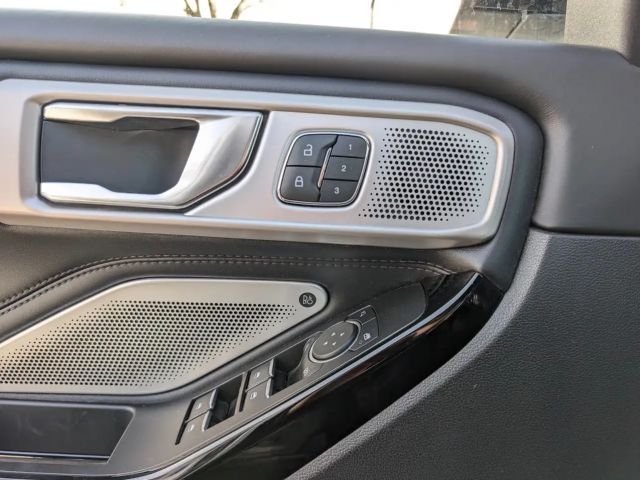 Ford Explorer Platinum Plug in Hybrid