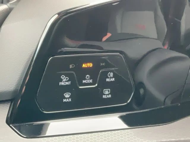 Volkswagen Golf 2.0 TSI Golf VIII