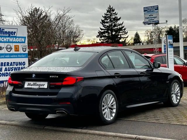 BMW 530 530e M-Sport Sedan