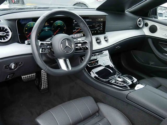 Mercedes-Benz E 300 AMG Line Cabriolet E 300 d