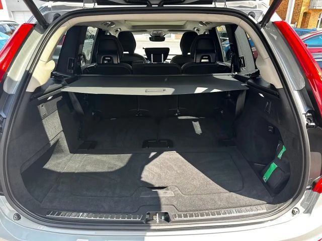 Volvo XC90 AWD Plus T8