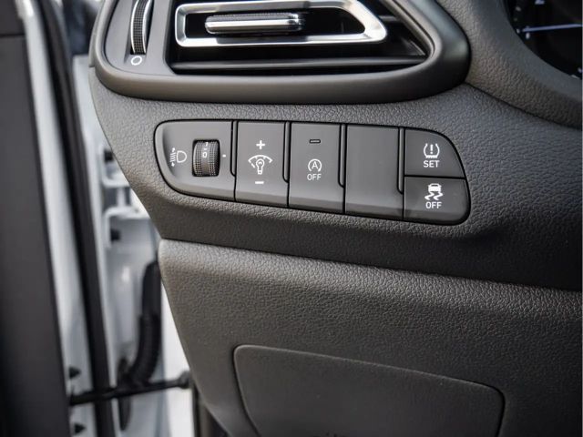 Hyundai i30 1.0 Hybrid Trend