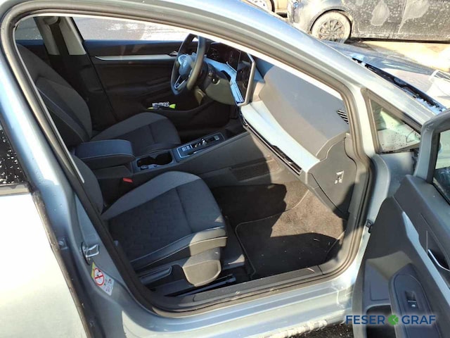 Volkswagen Golf 1.5 eTSI DSG