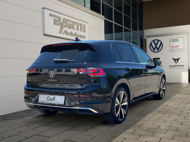 Volkswagen Golf Style