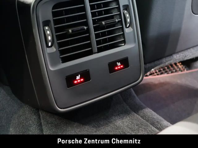 Porsche Taycan 4 GTS