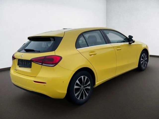 Mercedes-Benz A 200 A 200 d