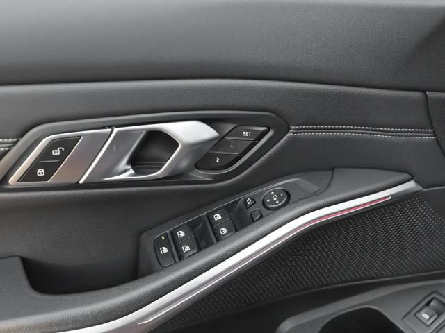 BMW 330 330i M-Sport Touring xDrive