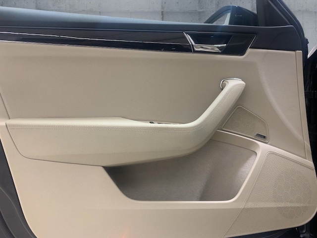 Skoda Superb 2.0 TDI Combi