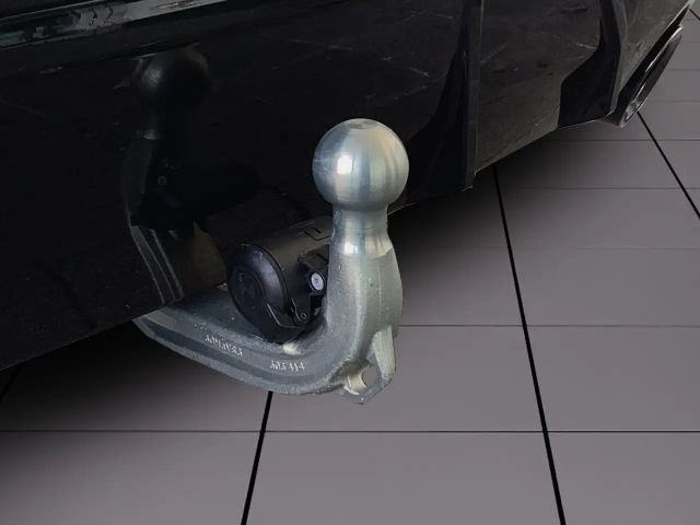 BMW 330 330e M-Sport Sedan xDrive