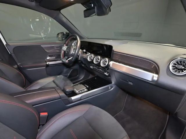 Mercedes-Benz GLB 200 AMG Line