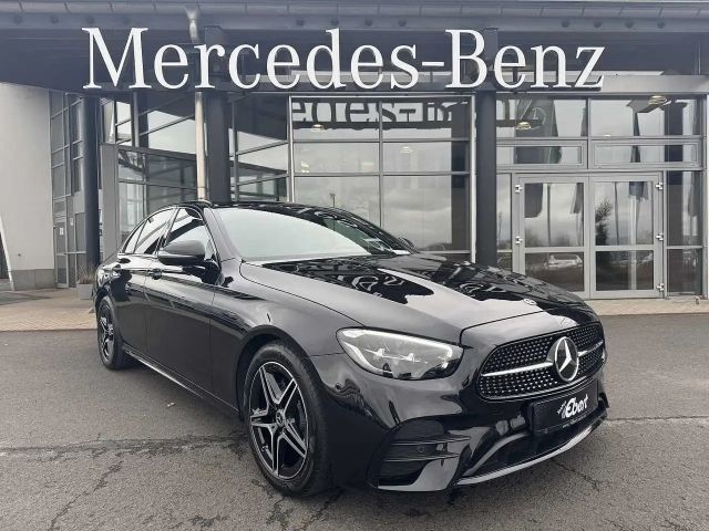 Mercedes-Benz E 220 AMG Line E 220 d Sedan