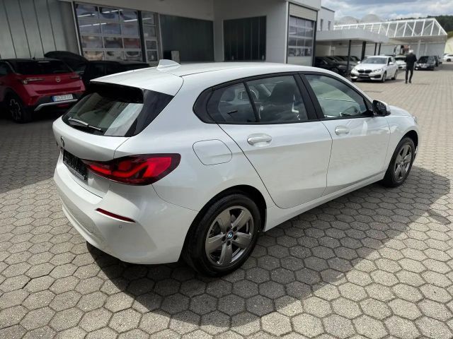 BMW 118 118i Sedan