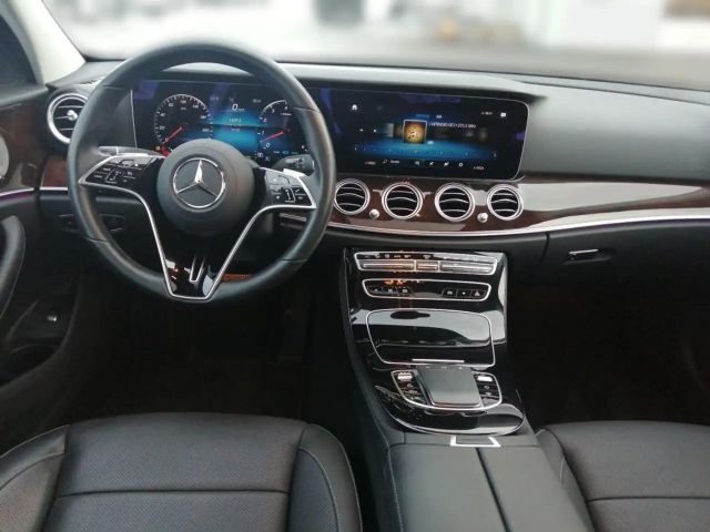 Mercedes-Benz E 450 4MATIC Sedan
