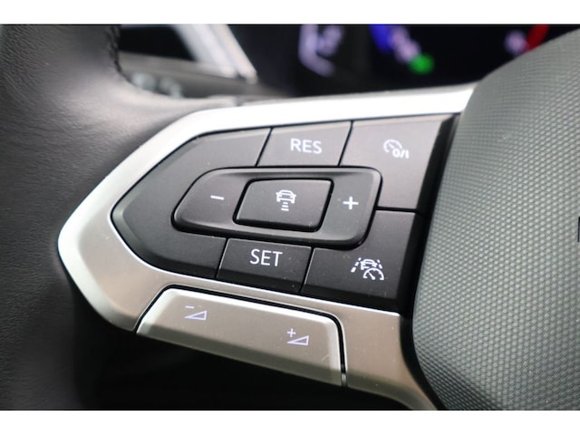 Volkswagen Touran 1.5 TSI DSG R-Line