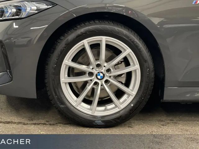 BMW 320 320i M-Sport Sedan