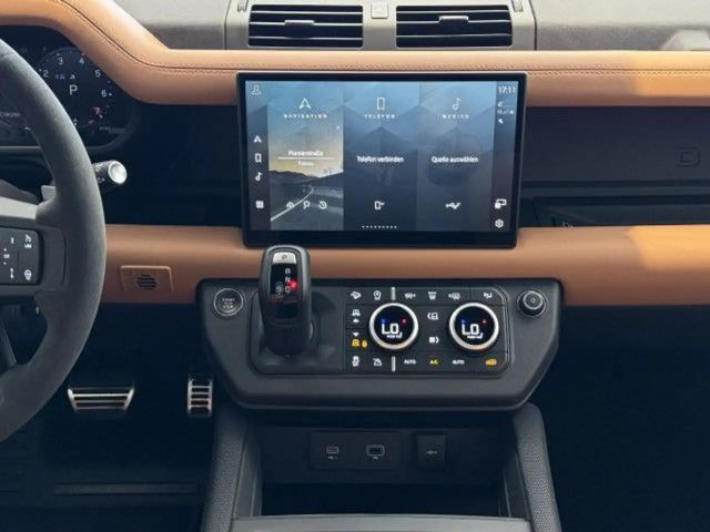 Land Rover Defender 110