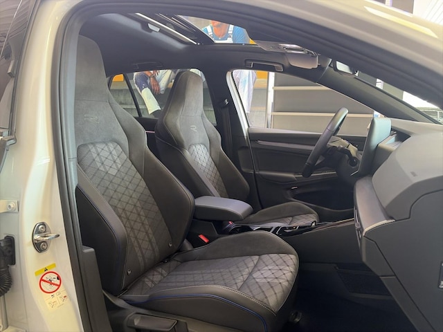 Volkswagen Golf 2.0 TDI DSG R-Line