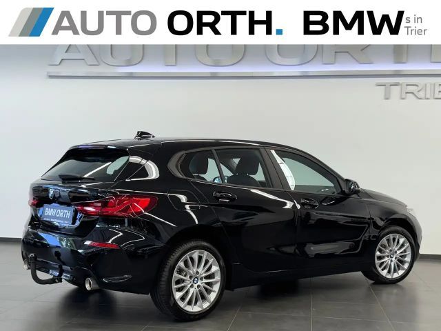 BMW 120 120i Sedan