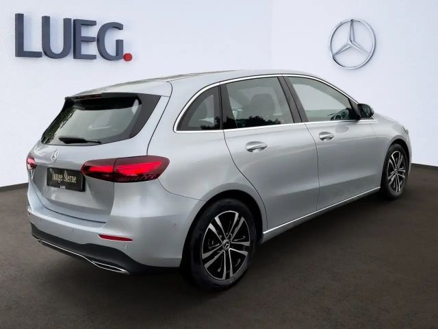 Mercedes-Benz B 200 Progressive Sedan