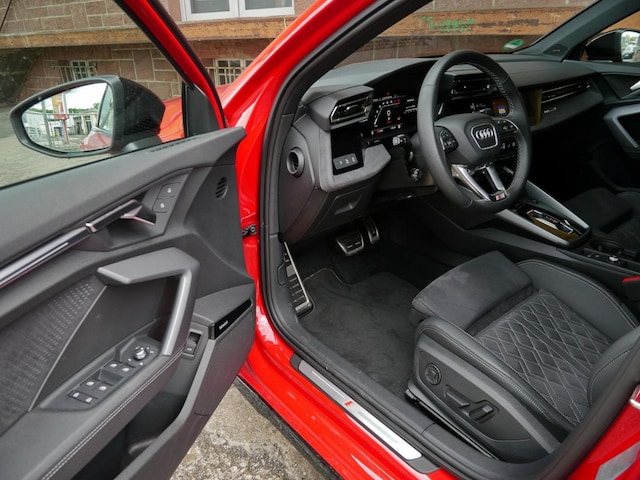 Audi A3 S-Line S-Tronic Sedan