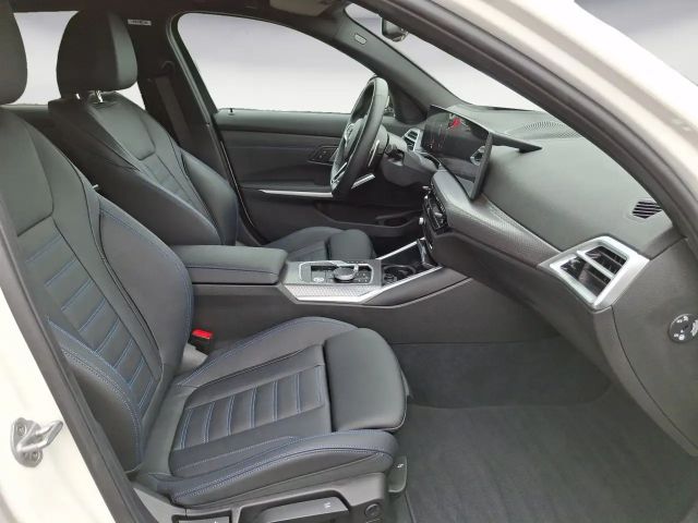 BMW 330 330i M-Sport Sedan xDrive