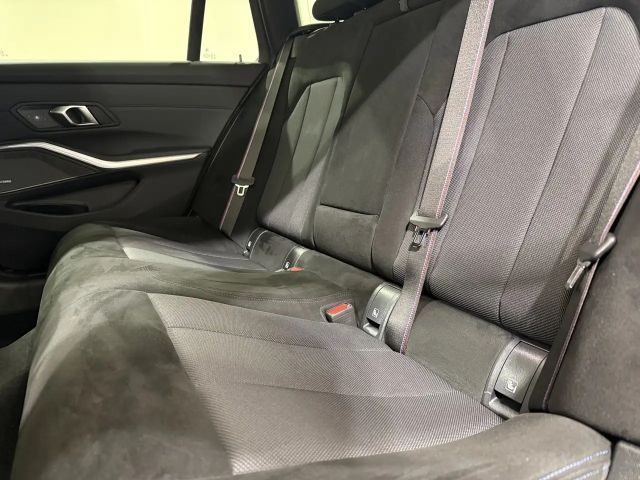 BMW 330 330d M-Sport Touring xDrive