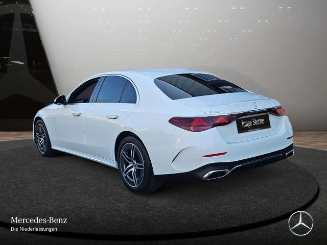 Mercedes-Benz E 200 AMG Line Sedan