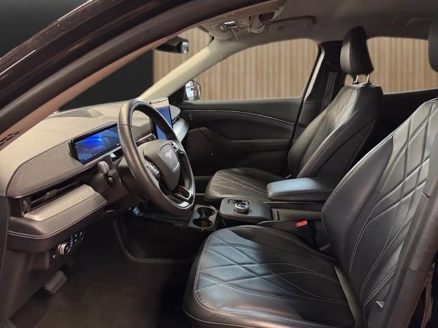 Ford Mustang Mach-E Mustang Mach-E 76 kWh Tech Pak 1