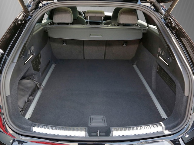 Audi A6 Avant Quattro S-Tronic