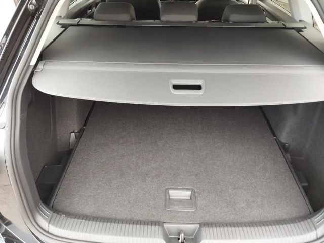 Volkswagen Golf Life Variant