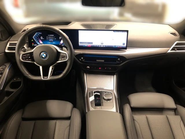 BMW 330 330e xDrive