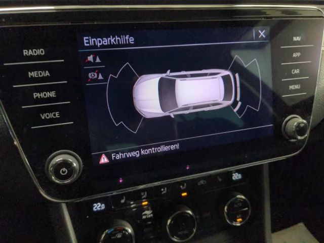 Skoda Superb 2.0 TDI Combi Style Style