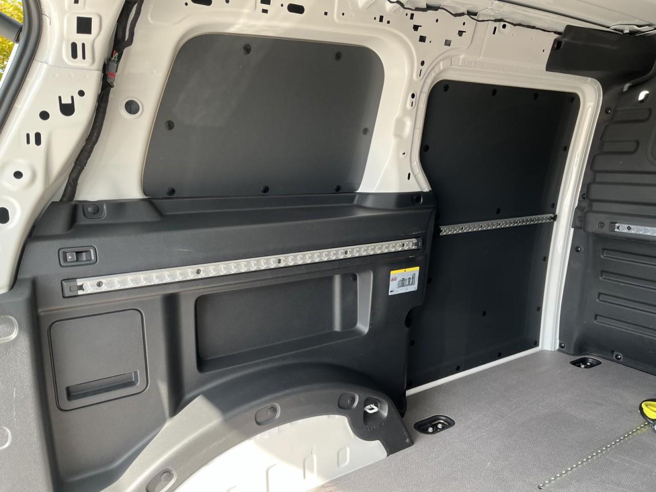 Volkswagen ID.Buzz Cargo ID.Buzz Cargo KR (Rear View,AHK,Fahrer-Assistenz