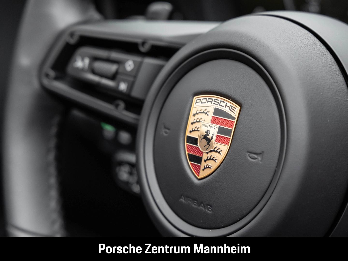 Porsche 911 992 Cabriolet Carrera GTS