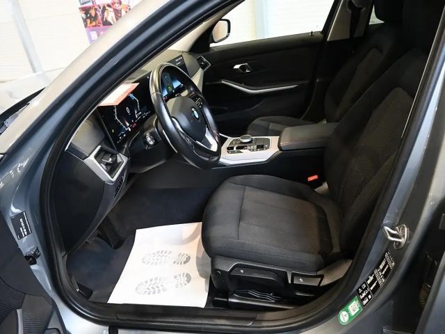 BMW 320 320d Touring xDrive