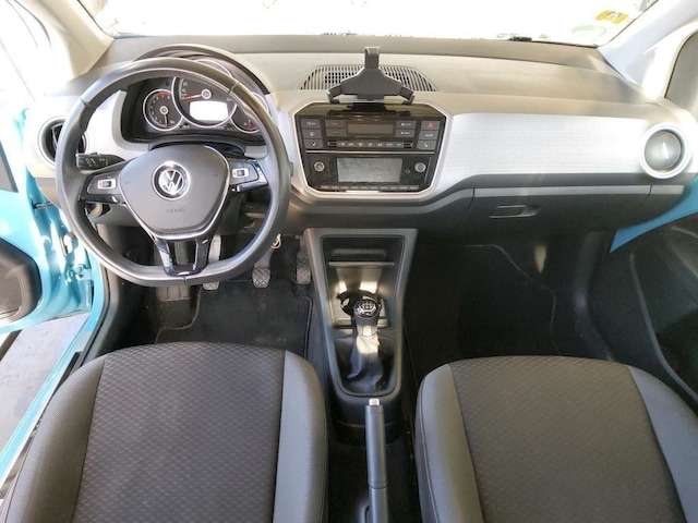 Volkswagen up! Active