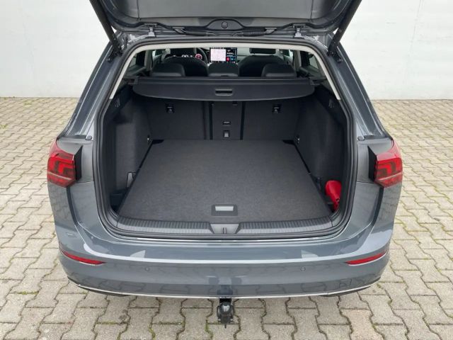 Volkswagen Golf 1.5 eTSI DSG Golf VIII Variant